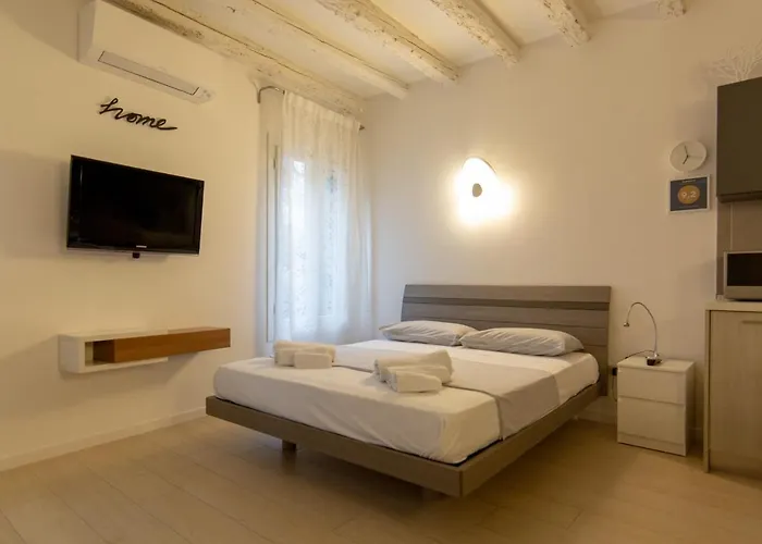 Villa CASA SAVONAROLA  centro storico Padova